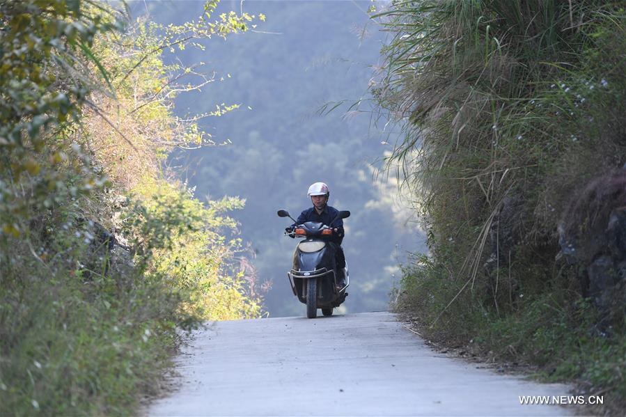 CHINA-GUANGXI-COUNTRY ROAD (CN)