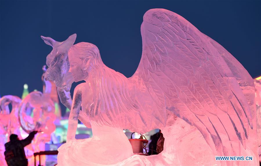 CHINA-HARBIN-ICE SCULPTURE (CN)