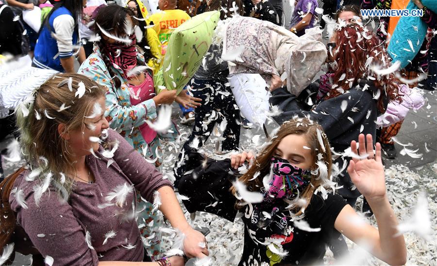 U.S.-SAN JOSE-PILLOW FIGHT 