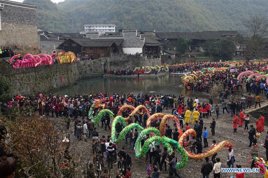 #CHINA-GUIZHOU-TONGREN-DRAGON DANCE (CN)