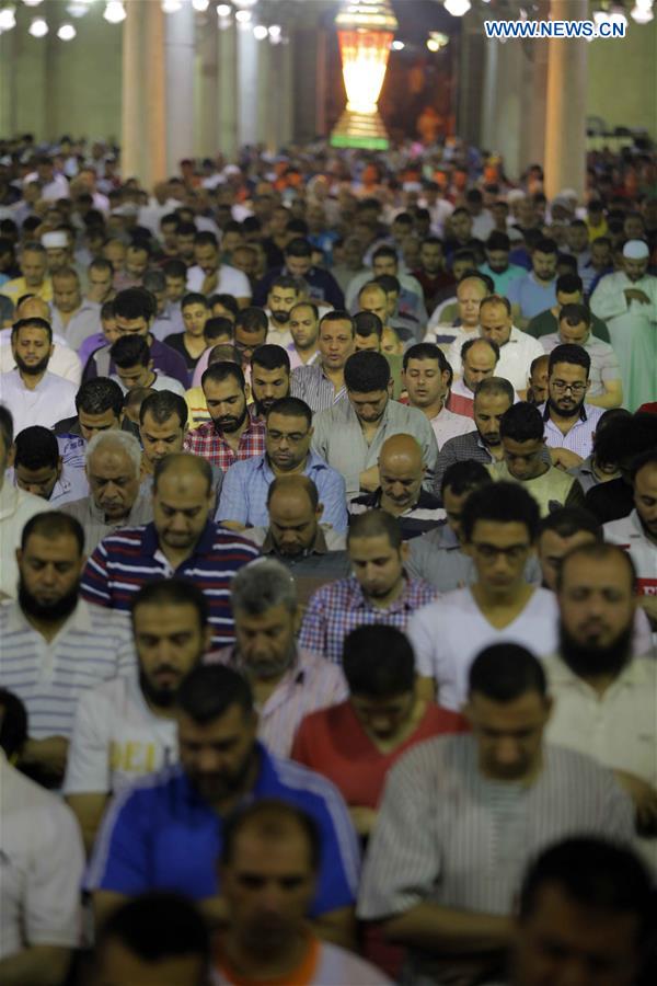 EGYPT-CAIRO-RAMADAN-LAYLAT AL-QADR-NIGHT PRAYER