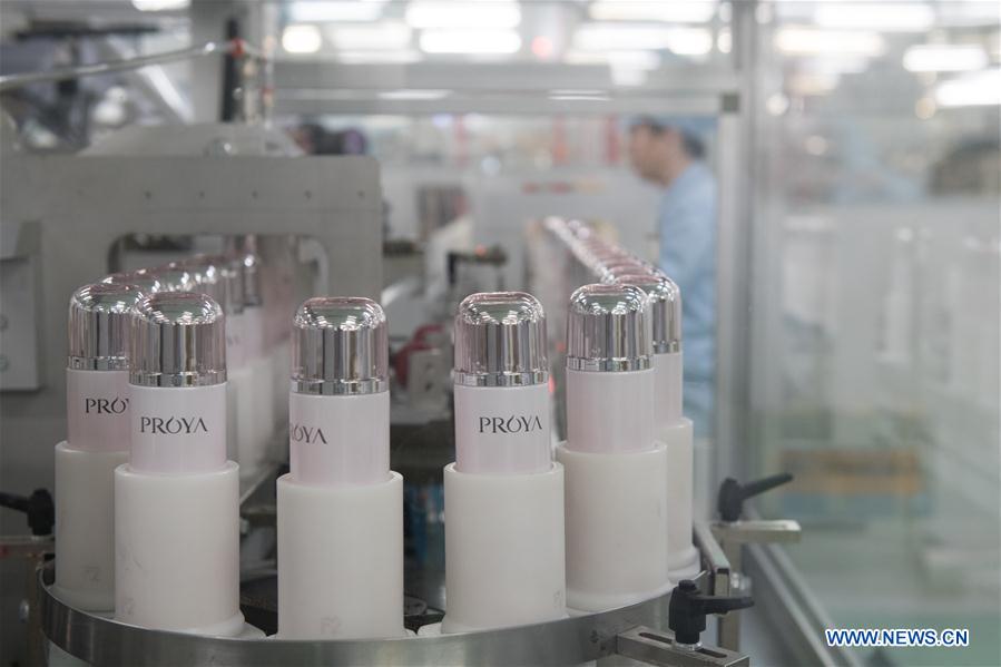 CHINA-ZHEJIANG-HUZHOU-COSMETIC PRODUCTION (CN)