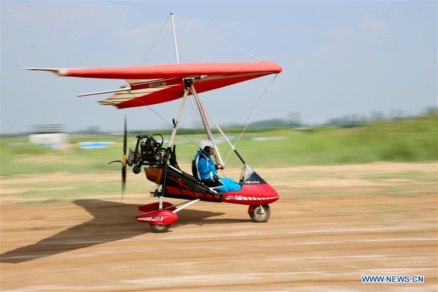 CHINA-NINGXIA-YINCHUAN-FARMER-PILOT (CN)