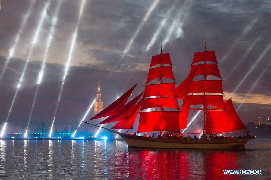 RUSSIA-ST. PETERSBURG-SCARLET SAIL FESTIVAL