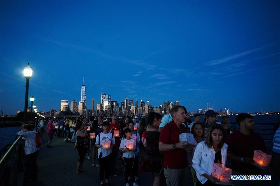 U.S.-NEW JERSEY-WATER LANTERN FESTIVAL