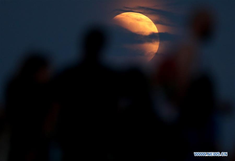 CROATIA-ZAGREB-TOTAL LUNAR ECLIPSE