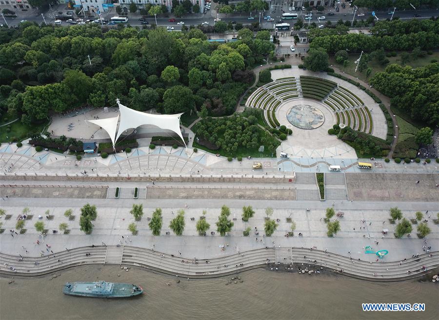 CHINA-HUBEI-WUHAN-RIVER BANK (CN)