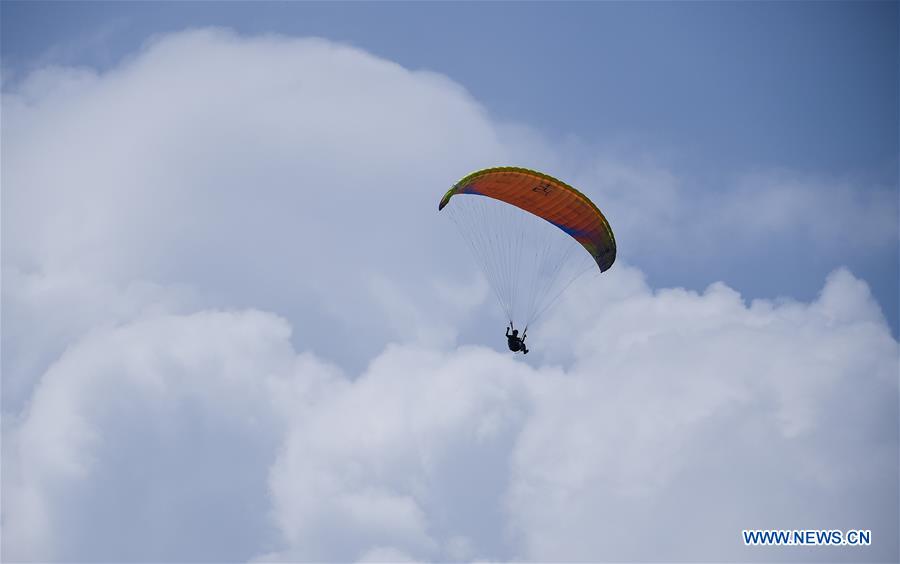 (SP)INDONESIA-PALEMBANG-ASIAN GAMES-PARAGLIDING