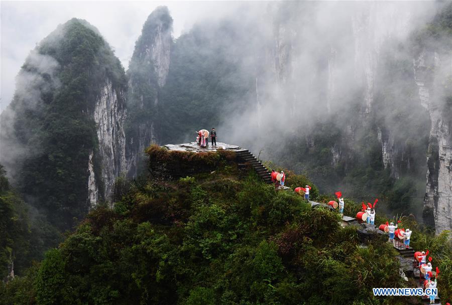 #CHINA-HUNAN-JISHOU-DRUM-PERFORMANCE-TOURISM (CN)