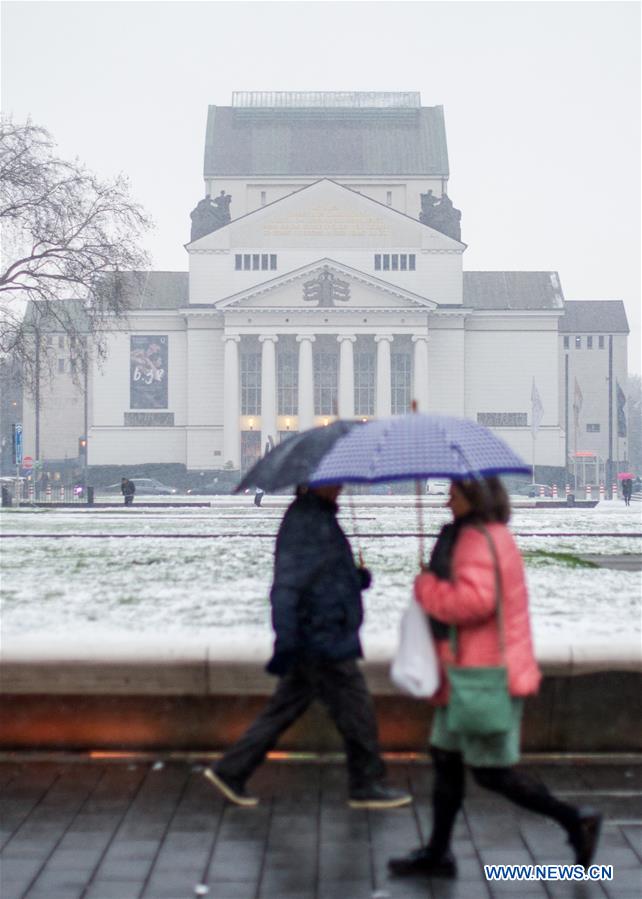 GERMANY-DUISBURG-SNOWFALL