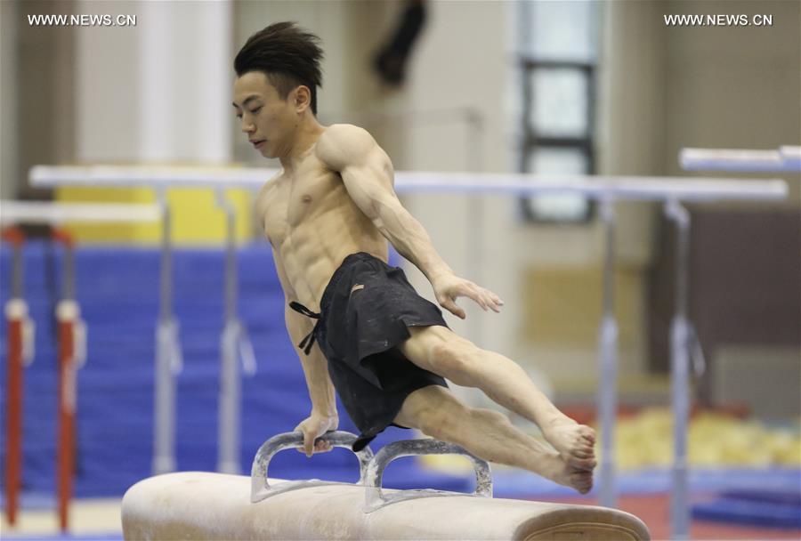 (SP)CHINA-BEIJING-ARTISTIC GYMNASTICS-TRAINING