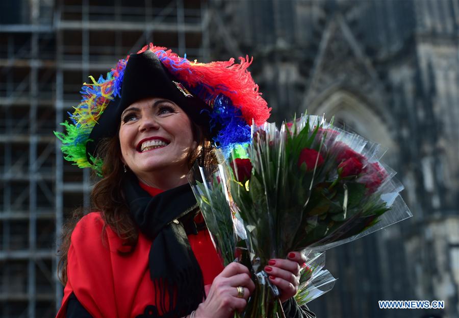 GERMANY-COLOGNE-CARNIVAL-ROSE MONDAY PARADE