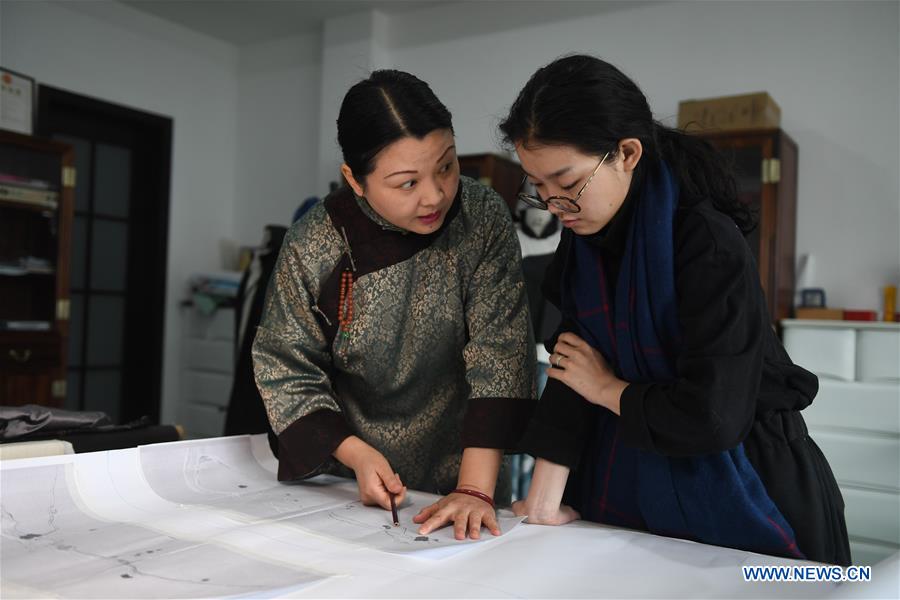 CHINA-JIANGSU-NANJING-EMBROIDERY (CN)