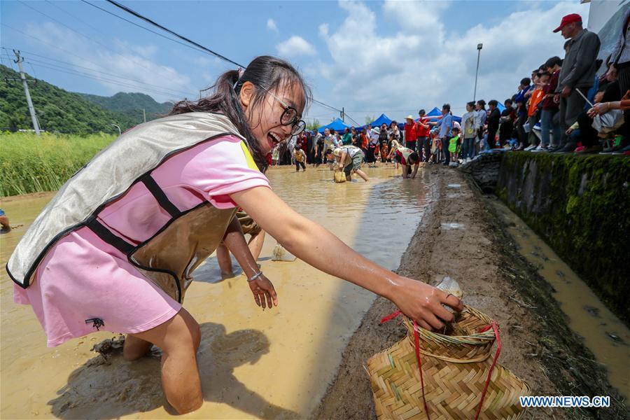 CHINA-ZHEJIANG-MAY DAY HOLIDAY-COUNTRYSIDE (CN)