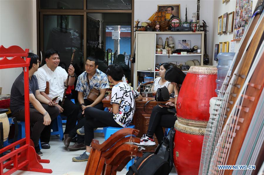 THAILAND-BANGKOK-CHINESE FOLK MUSIC LOVERS