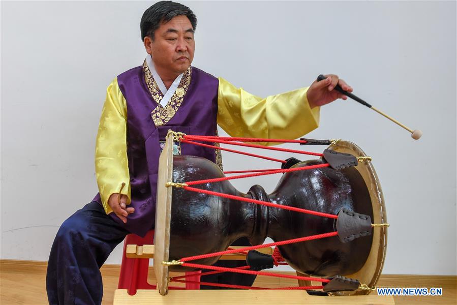 CHINA-JILIN-CHANGCHUN-KOREAN LONG DRUM (CN)