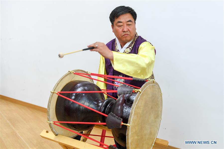 CHINA-JILIN-CHANGCHUN-KOREAN LONG DRUM (CN)