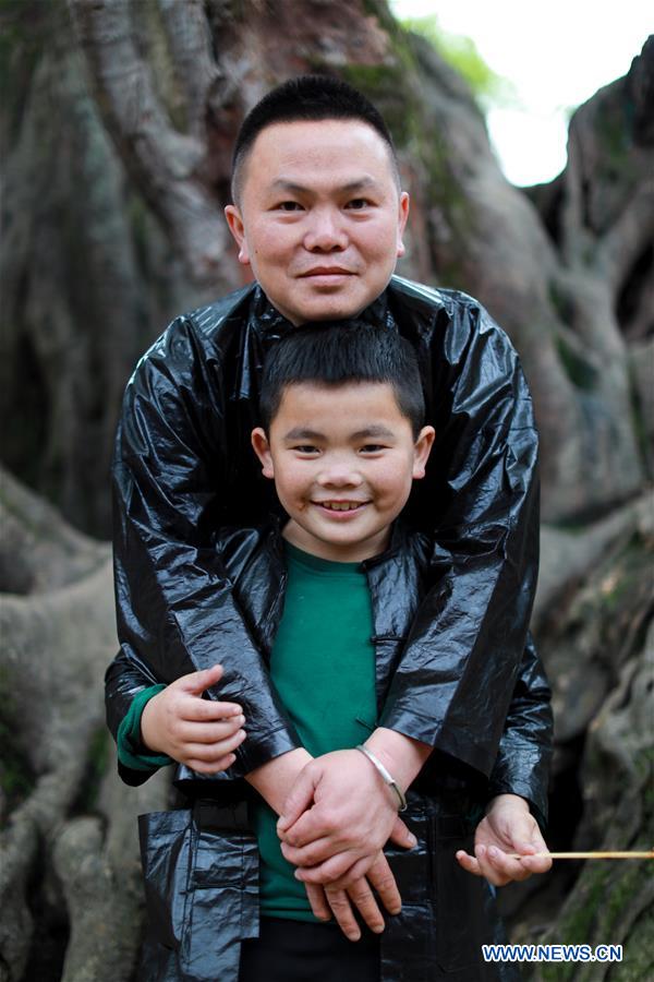 (SP)CHINA-GUIZHOU-LIPING-SIZHAI VILLAGE-TRADITIONAL WRESTLING (CN)