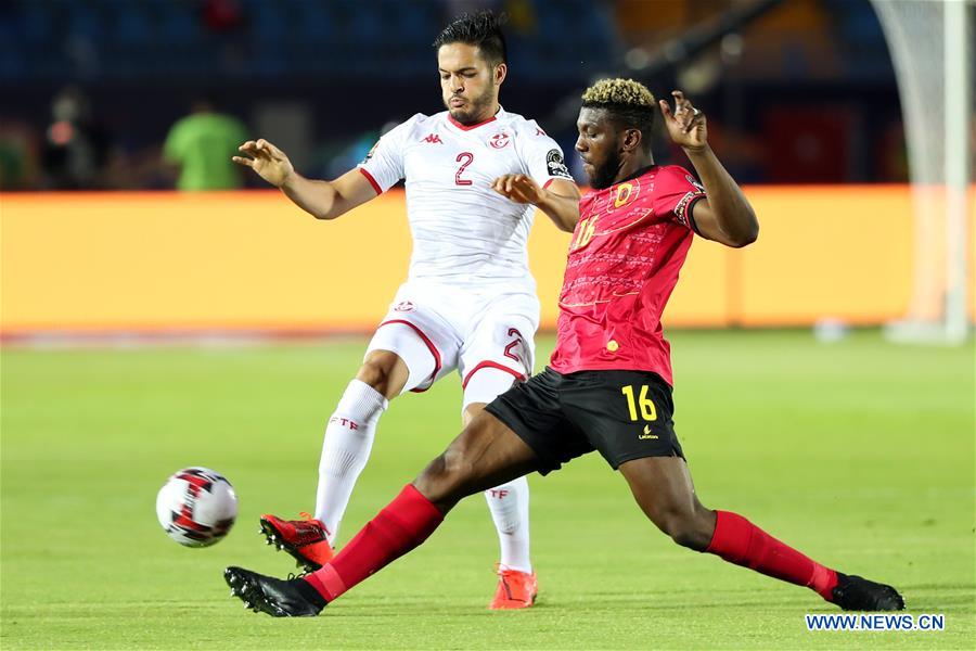 (SP)EGYPT-SUEZ-SOCCER-AFRICAN CUP-TUNISIA VS ANGOLA