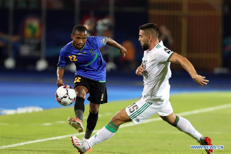 (SP)EGYPT-CAIRO-FOOTBALL-AFRICA CUP OF NATIONS-ALGERIA VS TANZANIA