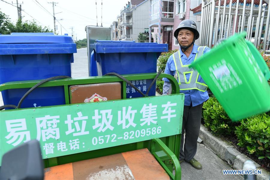 CHINA-DEQING-GARBAGE SORTING (CN)