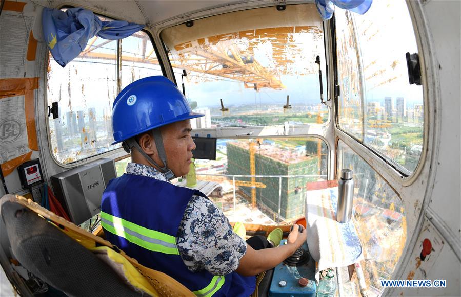 CHINA-GUANGXI-NANNING-TOWER CRANE-OPERATOR (CN)