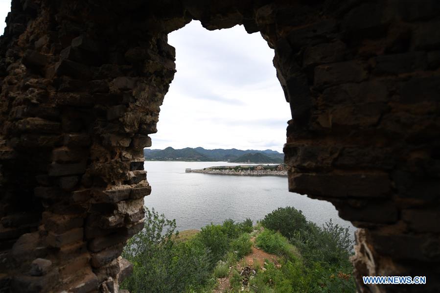 CHINA-HEBEI-CHENGDE-UNDERWATER GREAT WALL (CN)