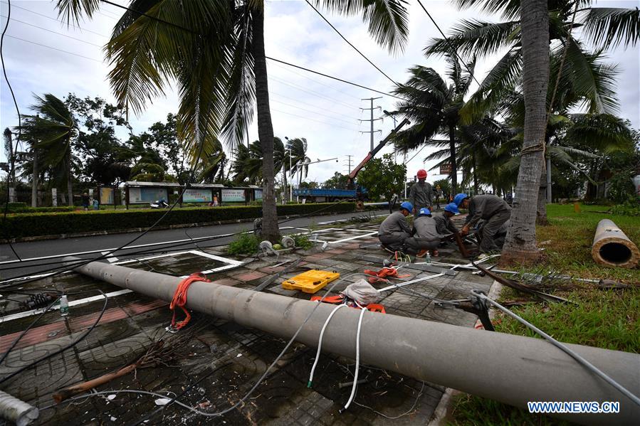 (SPOT NEWS)CHINA-HAINAN-TORNADO (CN)