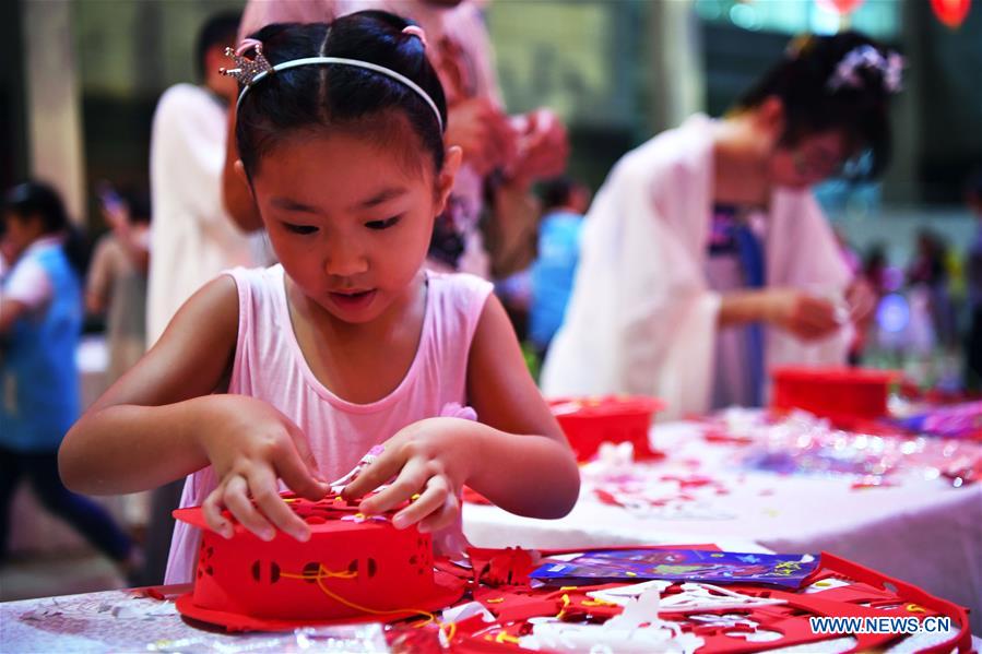 CHINA-HAINAN-MID-AUTUMN FESTIVAL-CELEBRATION (CN)