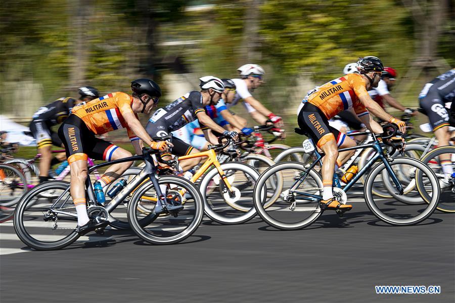 (SP)CHINA-WUHAN-7TH MILITARY WORLD GAMES-CYCLING ROAD