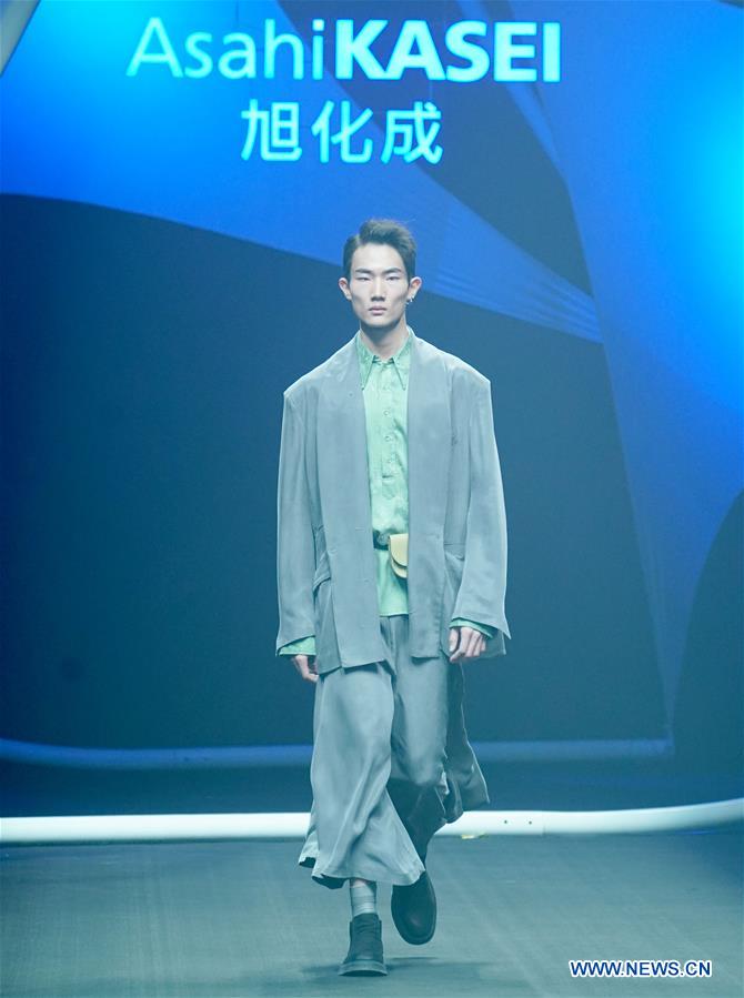 CHINA-BEIJING-FASHION WEEK (CN)