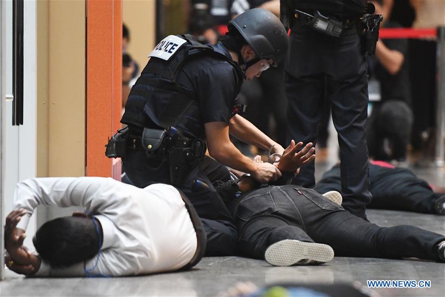 SINGAPORE-SHOPPING MALL-ANTI-TERRORIST EXERCISE 