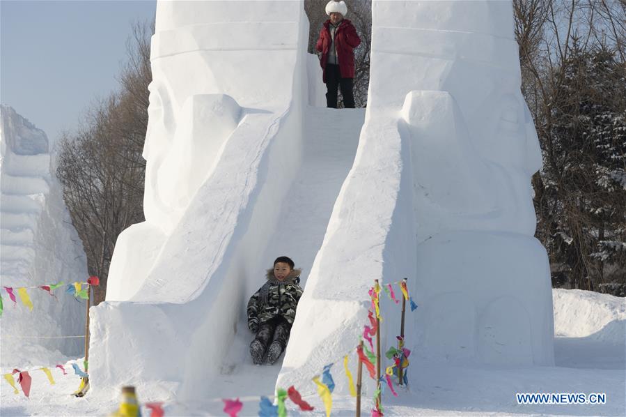 CHINA-HARBIN-INTERNATIONAL SNOW SCULPTURE ART EXPOSITION (CN)