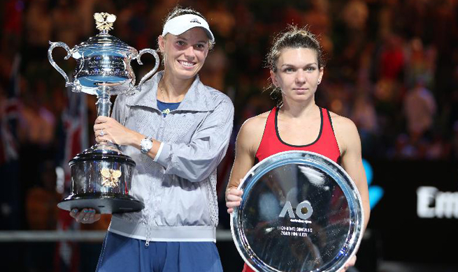 Wozniacki beats Halep to win Australian Open women's singles title