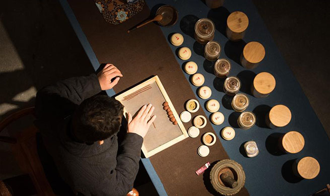 Pic story: famous incense maker in E China's Zhejiang