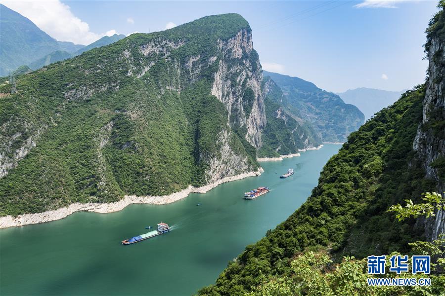 （壯闊東方潮 奮進(jìn)新時代——慶祝改革開放40年）（2）美麗中華大地書寫綠色傳奇