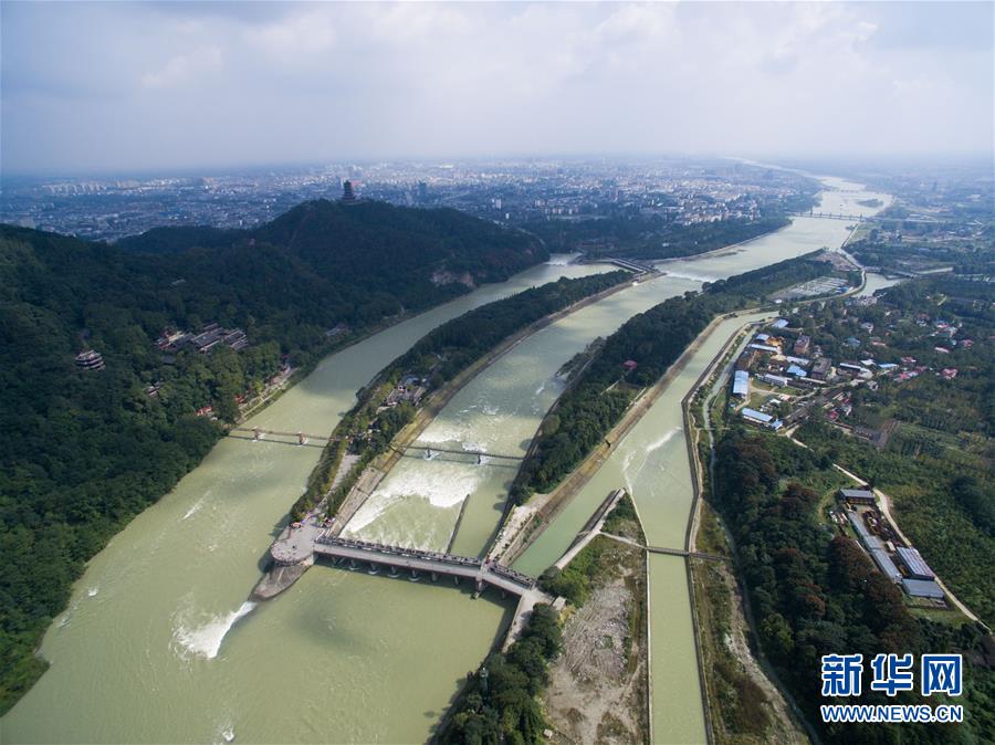 （新華全媒頭條·圖文互動）（5）最年輕的節(jié)日 最悠久的牽念——寫給首個中國農(nóng)民豐收節(jié)