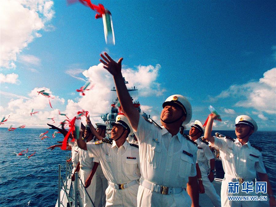 （新華全媒頭條·人民海軍70年·圖文互動(dòng)）（1）向海圖強(qiáng)春潮涌——黨中央、中央軍委和習(xí)主席關(guān)心人民海軍建設(shè)發(fā)展紀(jì)實(shí)