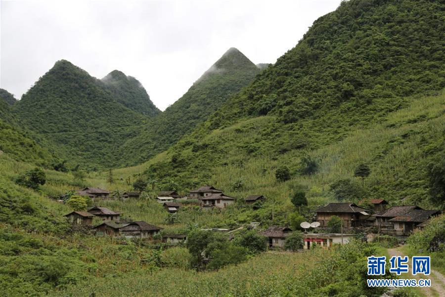 （決戰(zhàn)決勝脫貧攻堅·圖文互動）（2）邊境線上起新居——桂西極貧縣山村走訪見聞