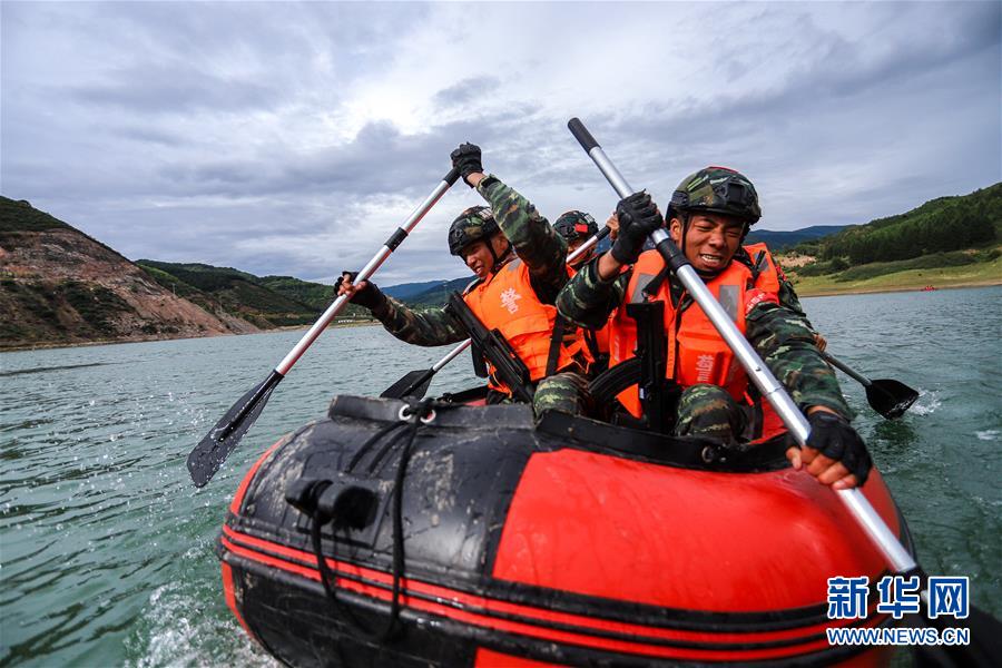 （圖文互動）（1）武警部隊抓好常態(tài)化疫情防控條件下“魔鬼周”極限訓(xùn)練