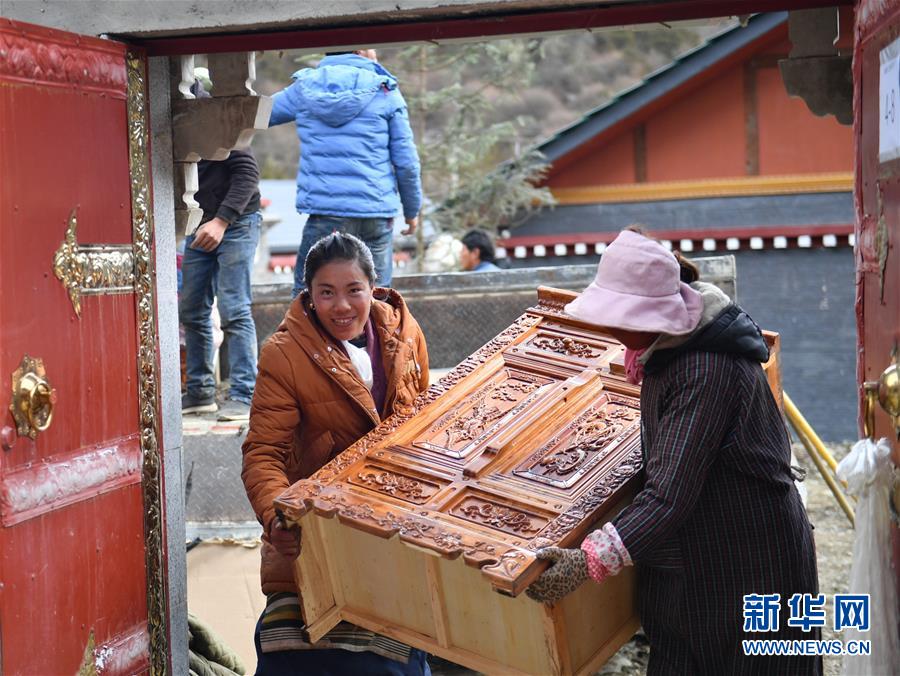 （新華全媒頭條·圖文互動）（12）闊步走在新時代康莊大道上——以習(xí)近平同志為核心的黨中央關(guān)心西藏工作紀(jì)實(shí)