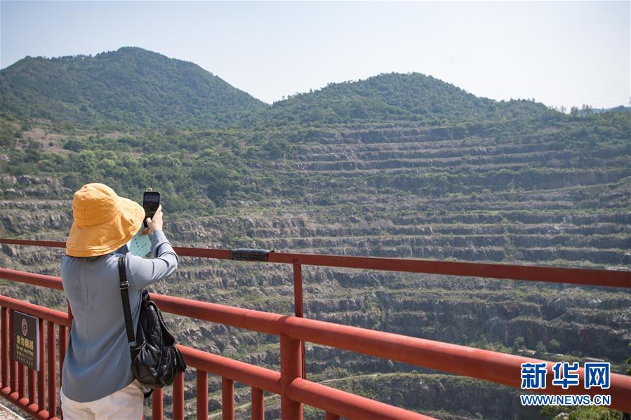 （走向我們的小康生活·圖文互動）（2）游客來了，小康近了——生態(tài)旅游引領(lǐng)湖北山區(qū)蝶變二三事