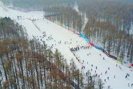 長春大眾冰雪季開幕