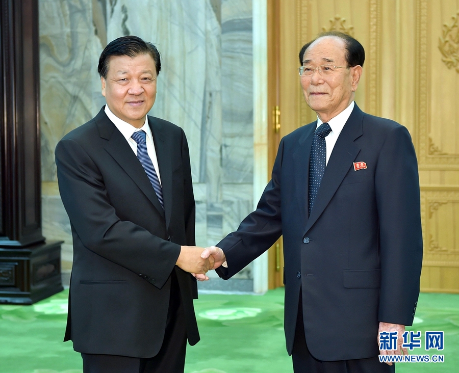 10月10日，正在朝鮮訪問的中共中央政治局常委、中央書記處書記劉云山在平壤會見朝鮮勞動黨中央政治局常委、最高人民會議常任委員會委員長金永南。 新華社記者 李濤 攝